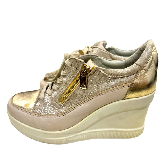 Women's Vicino wedge sneaker size 8 - Picture 4 of 4